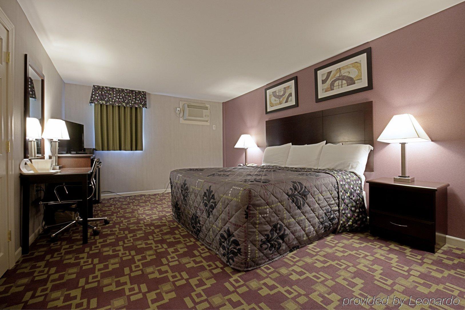Mount Holyoke Inn Room photo